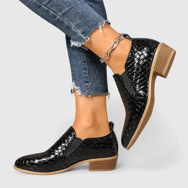ABBY – CHIC WOVEN ANKLE BOOTIE