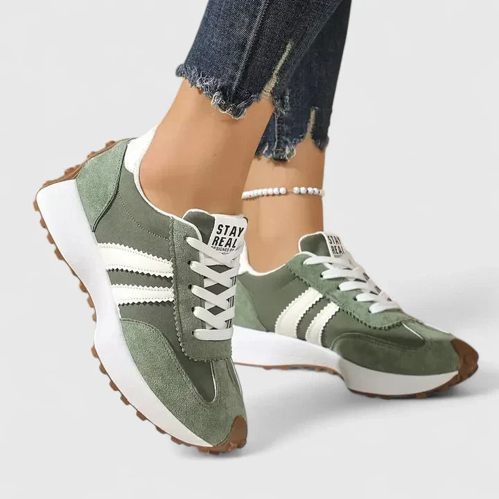 DESTINY – CLASSIC STRIPE SNEAKERS
