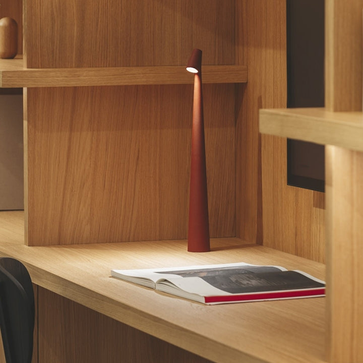 BowLift | Sculpting table lamp