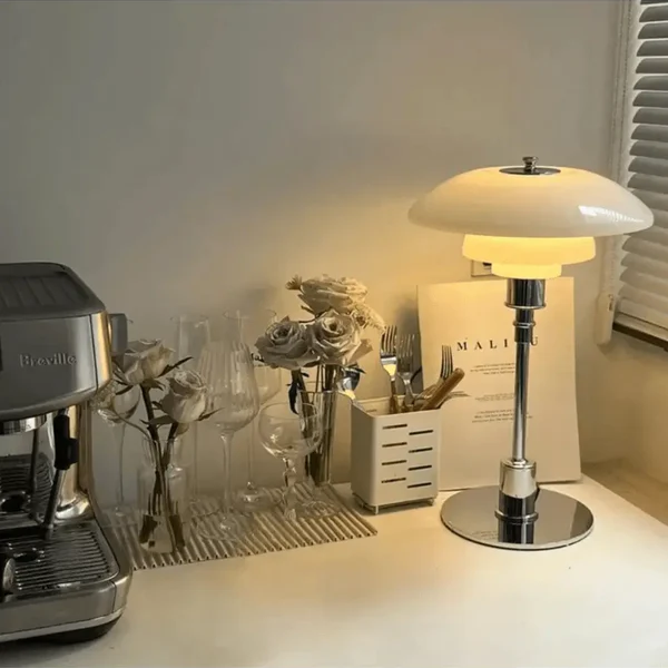 BowLift | Retro Design Glass Table Lamp