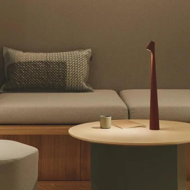 BowLift | Dorsø - L'ummiere D'apol table lamp