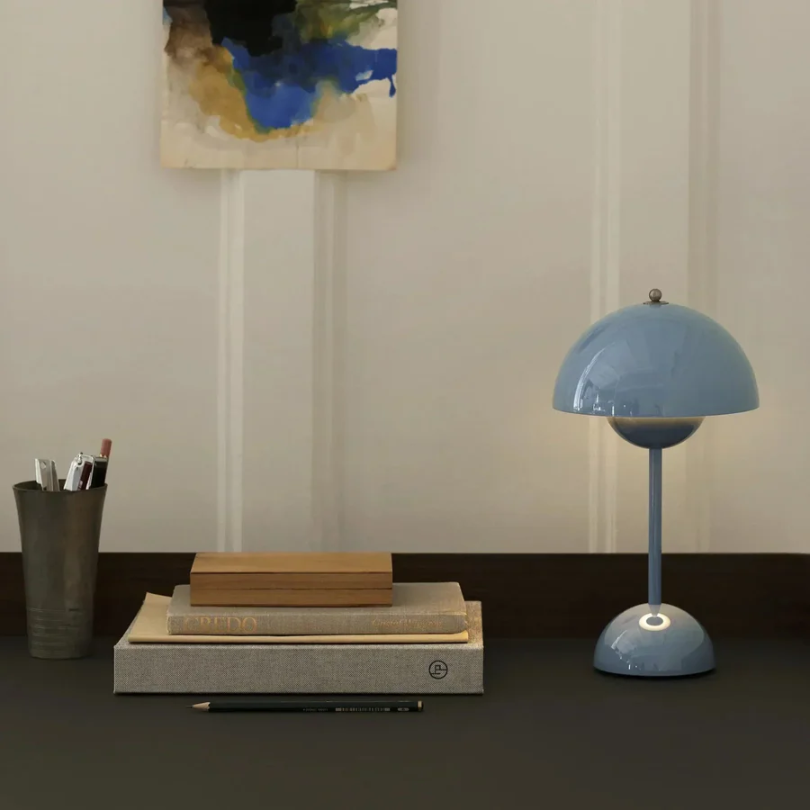 BowLift | Modern Touch Sensitive Table Lamp - LumiTouch