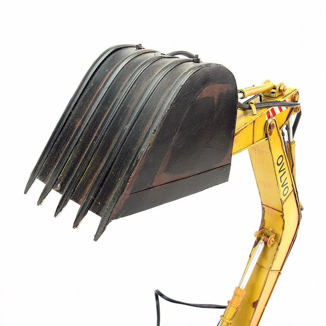 BowLift | Unique Digger Table Lamp