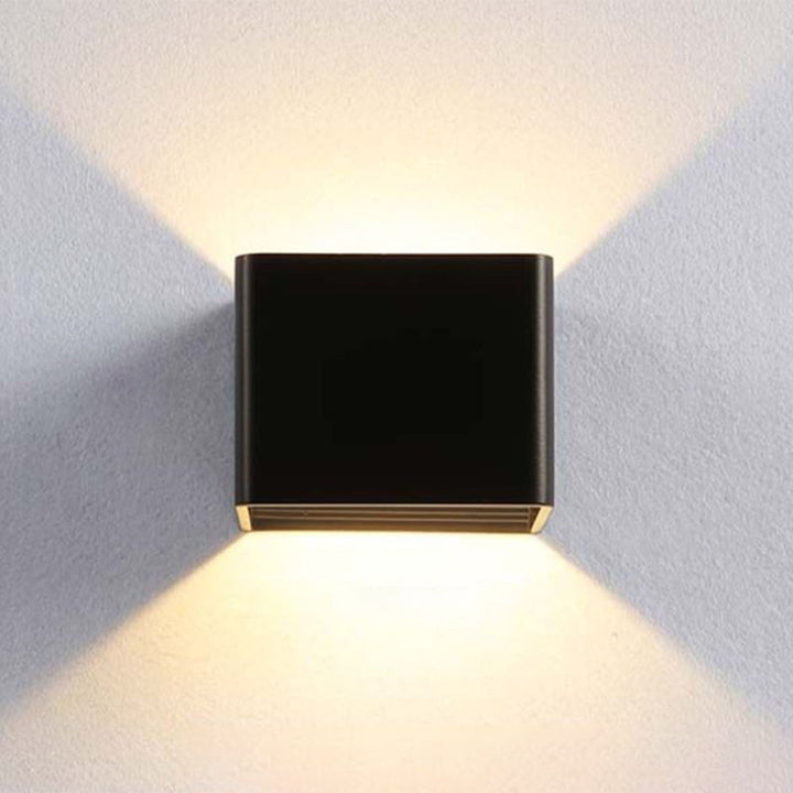 BowLift | Modern square wall light