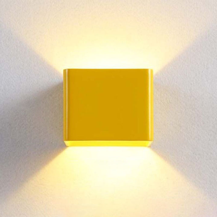 BowLift | Modern square wall light