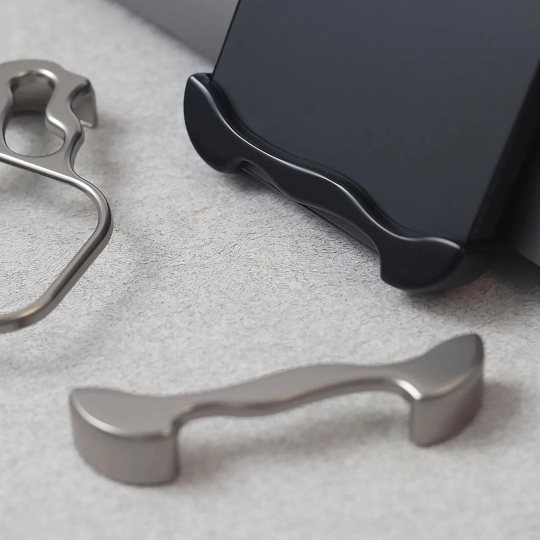 Azura | Mobile Phone Case with Slim Minimalist Design