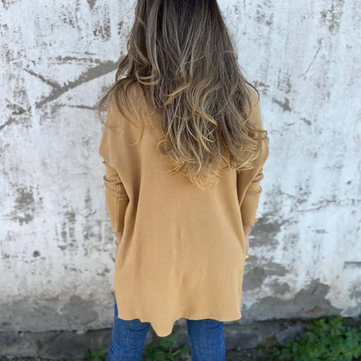Scarlett – Comfortable Long Sleeve V-Neck Knitted Blouse