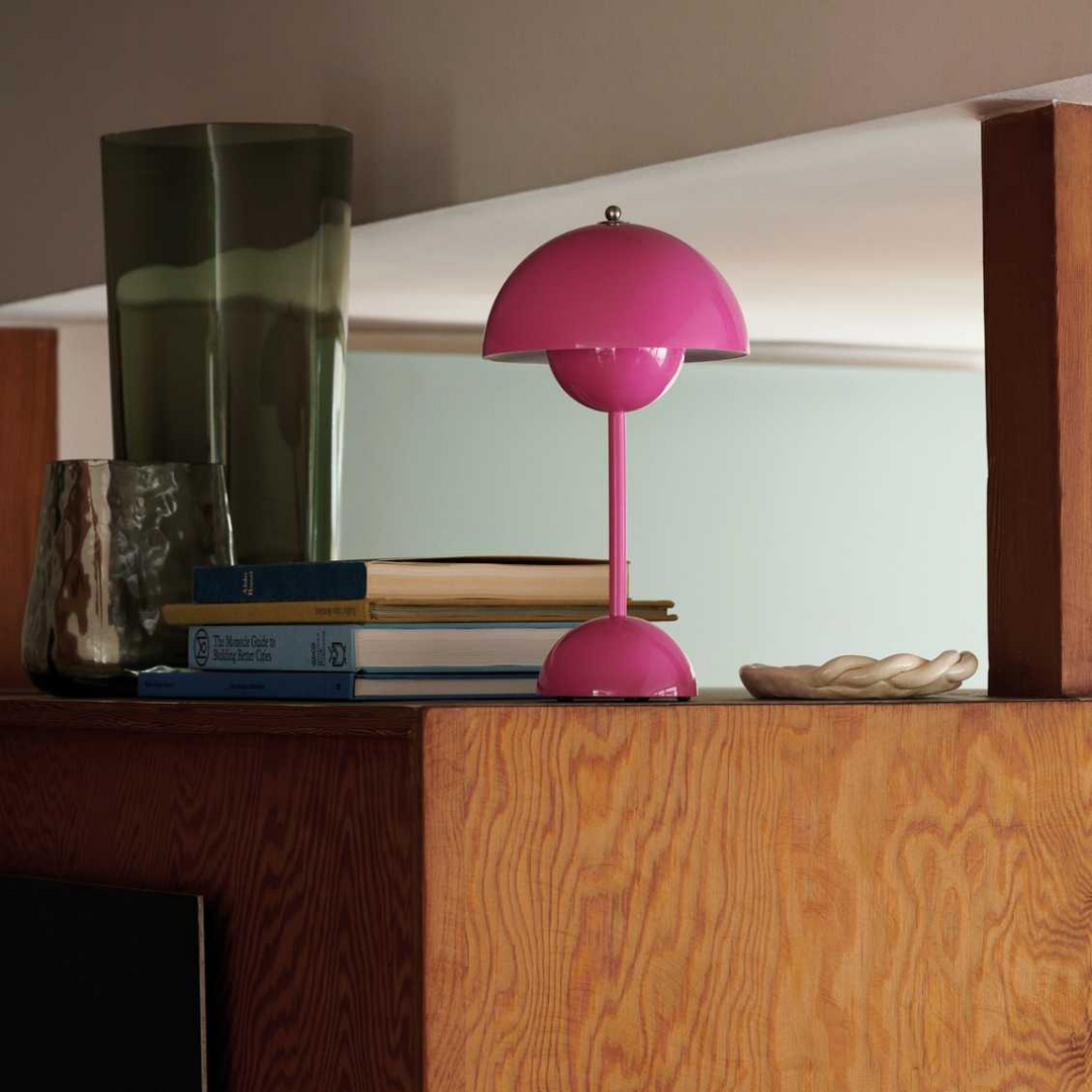 BowLift | LED Table Lamp Ambient Lighting Modern Interior