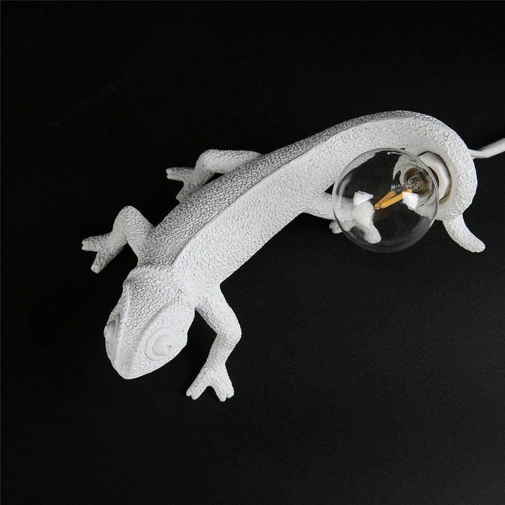 BowLift | Chameleon Table Lamp