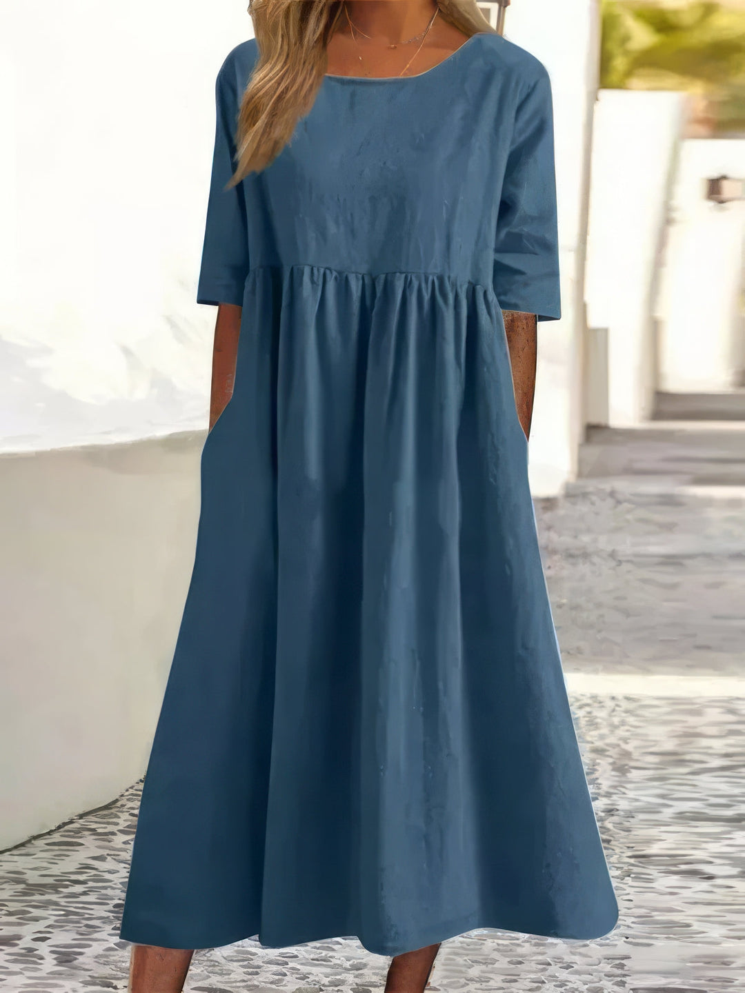 Maikee - Cotton dress with round neckline and pockets